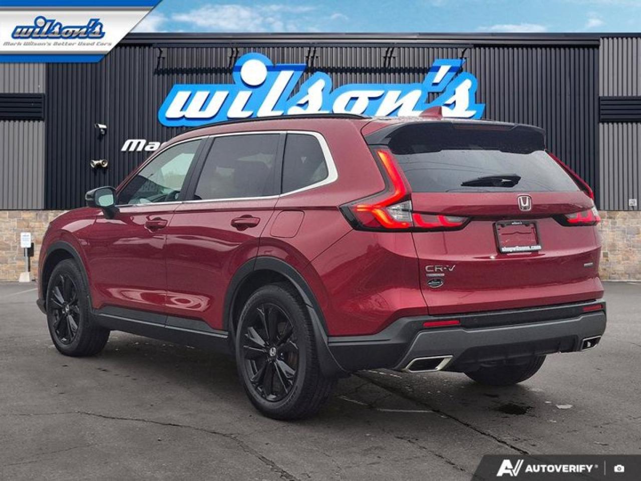 2023 Honda CR-V Hybrid Touring Hybrid | Leather | Sunroof | Bose Audio | CarPlay | Wireless Charger | Power Liftgate & More Photo