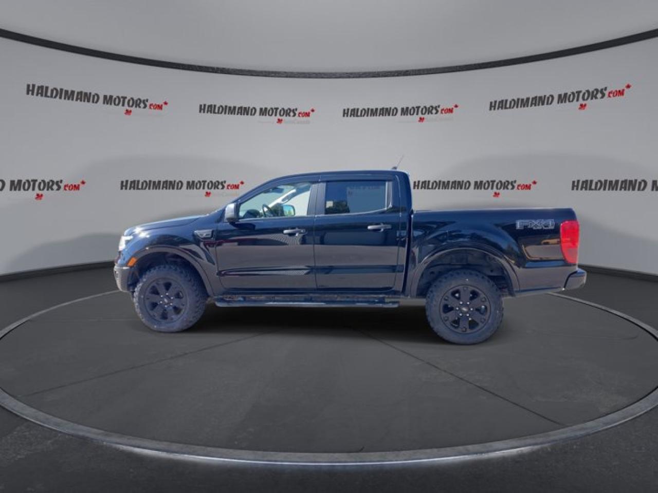 2021 Ford Ranger XLT FX4 4WD| BLACK APPEARNCE PACKAGE | TOW PACKAGE | Photo4