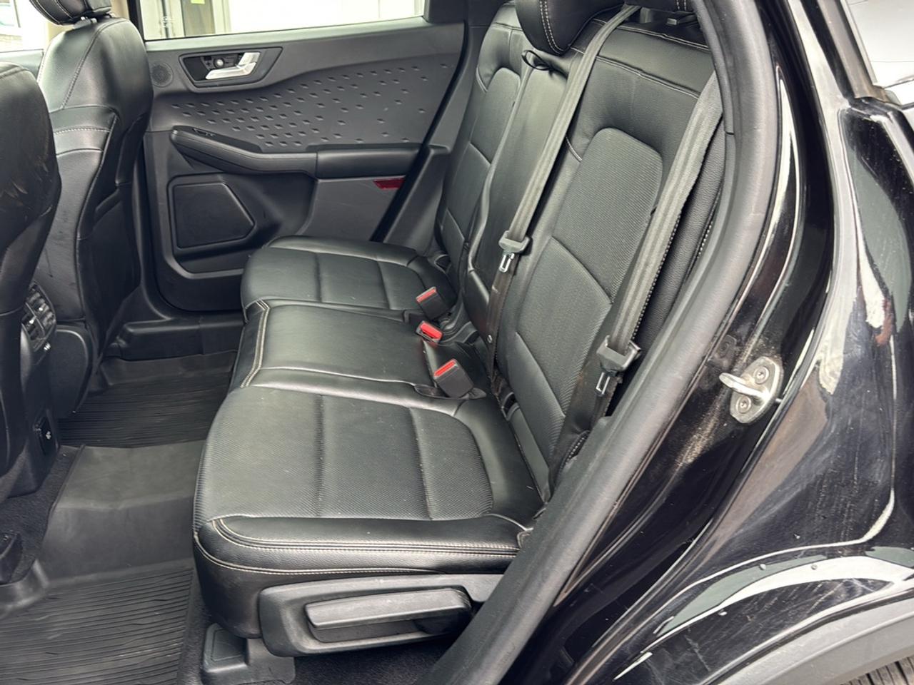 2020 Ford Escape Titanium Photo