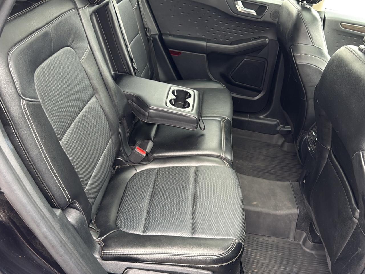 2020 Ford Escape Titanium Photo