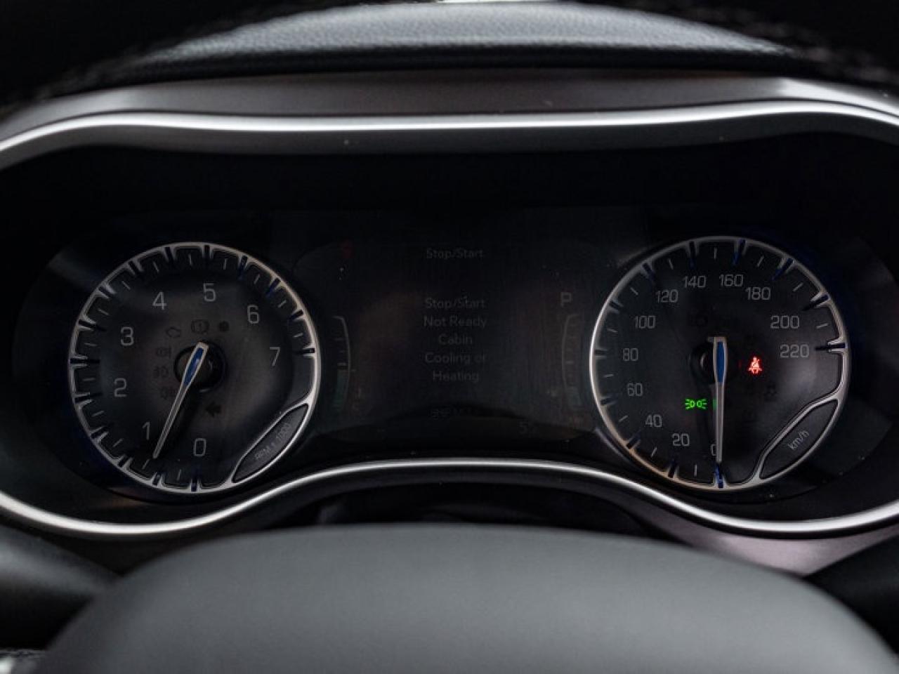 2026 Chrysler Pacifica Select Photo3