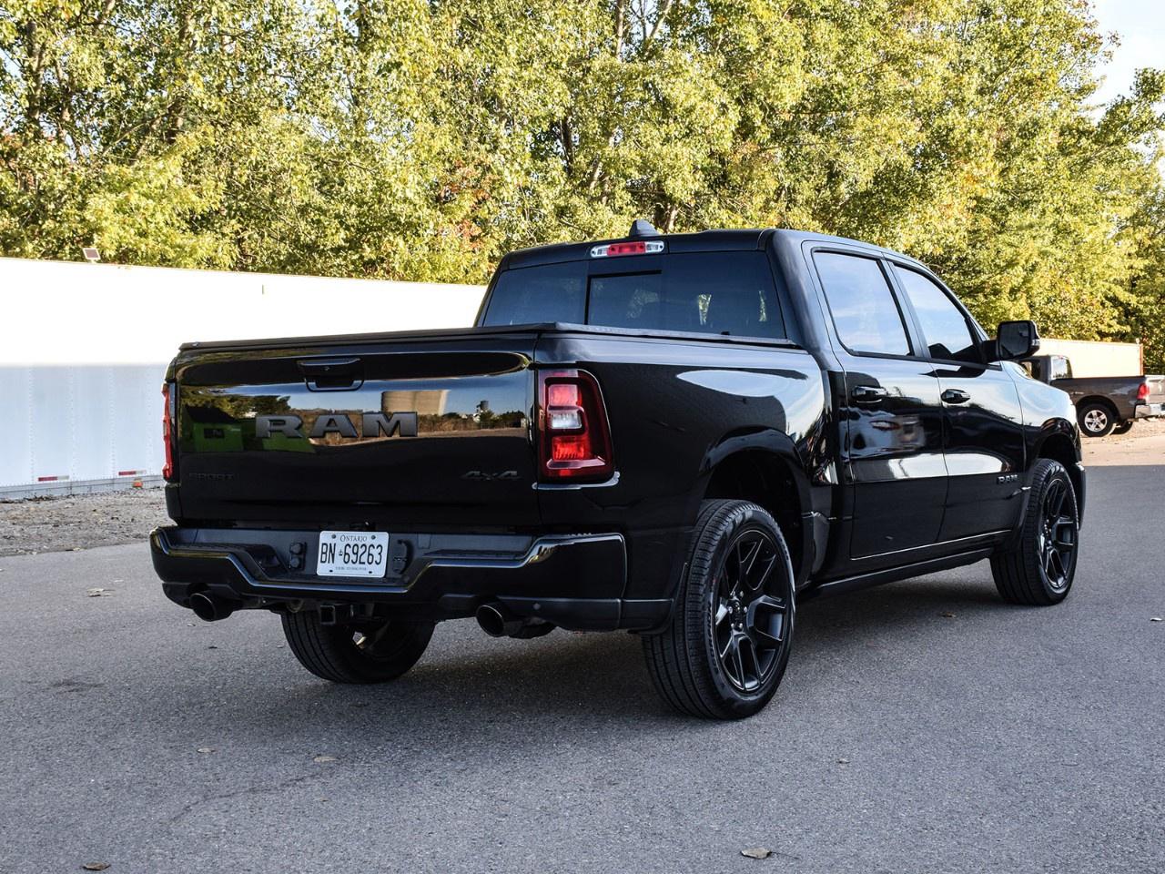 2026 RAM 1500 SPORT 4X4 CREW CAB 5'7" BOX Photo3