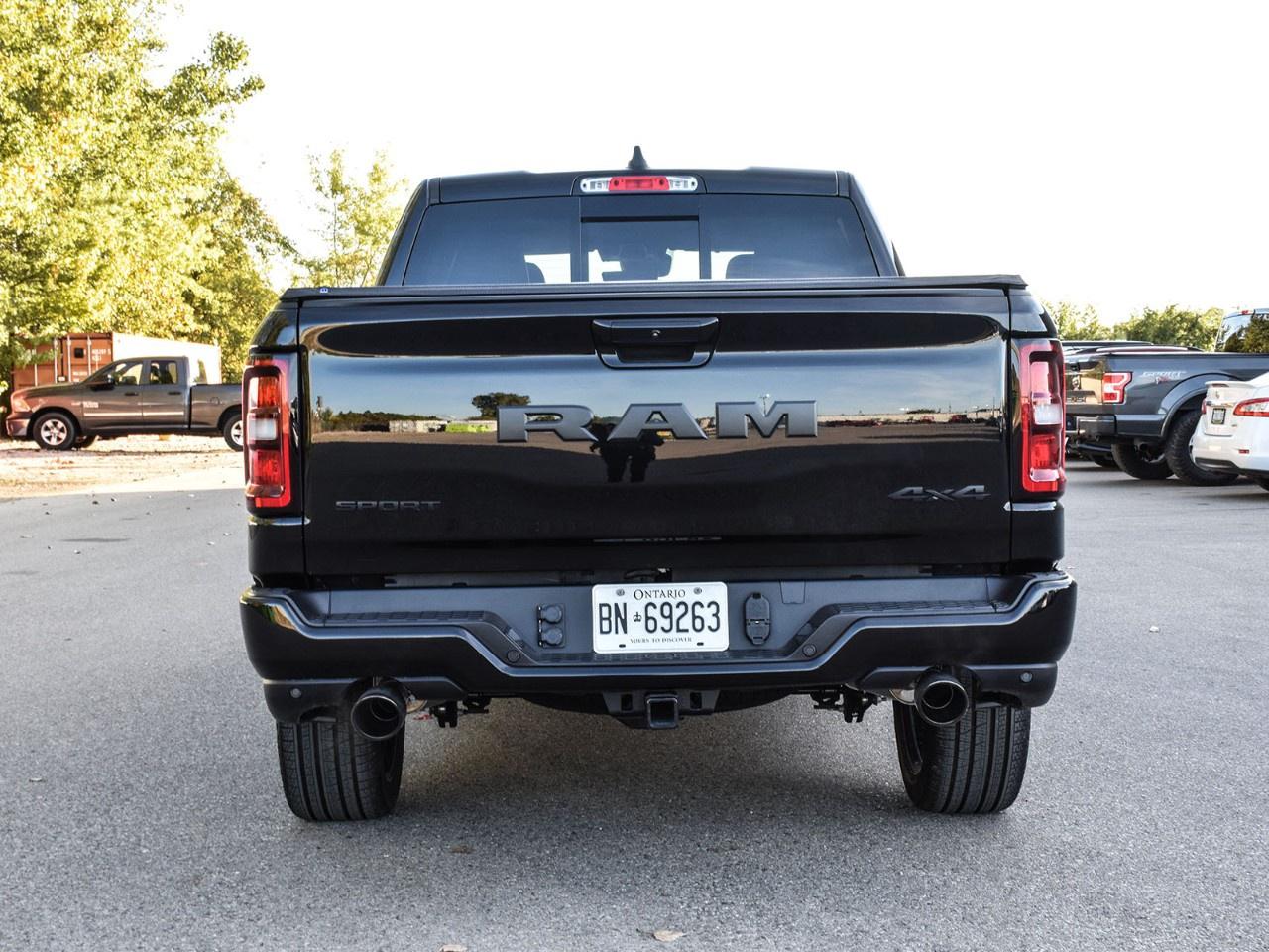 2026 RAM 1500 SPORT 4X4 CREW CAB 5'7" BOX Photo2