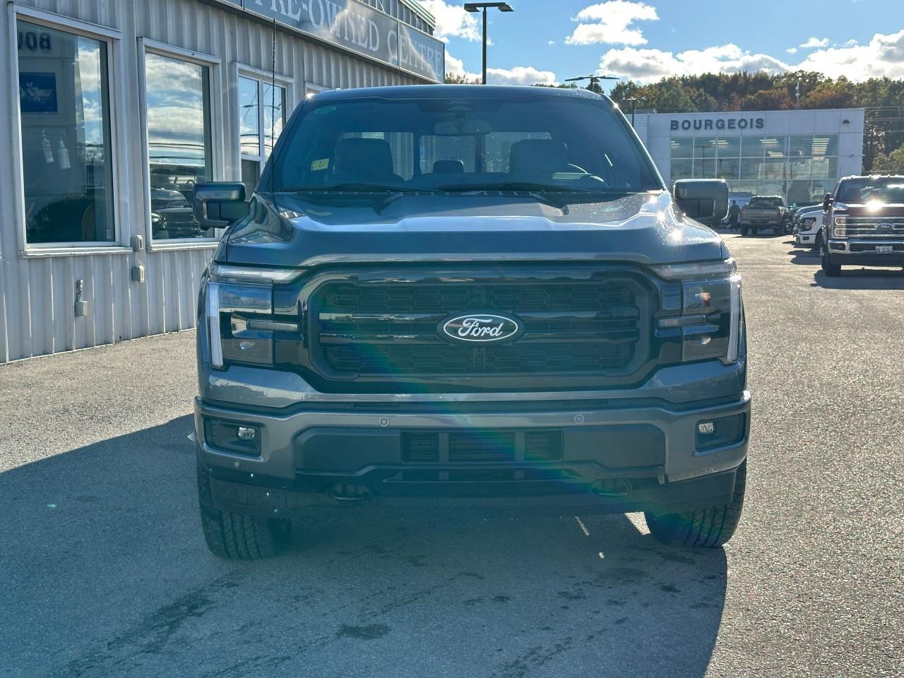 2025 Ford F-150 Lariat 4WD SuperCrew 5.5' Box Photo2