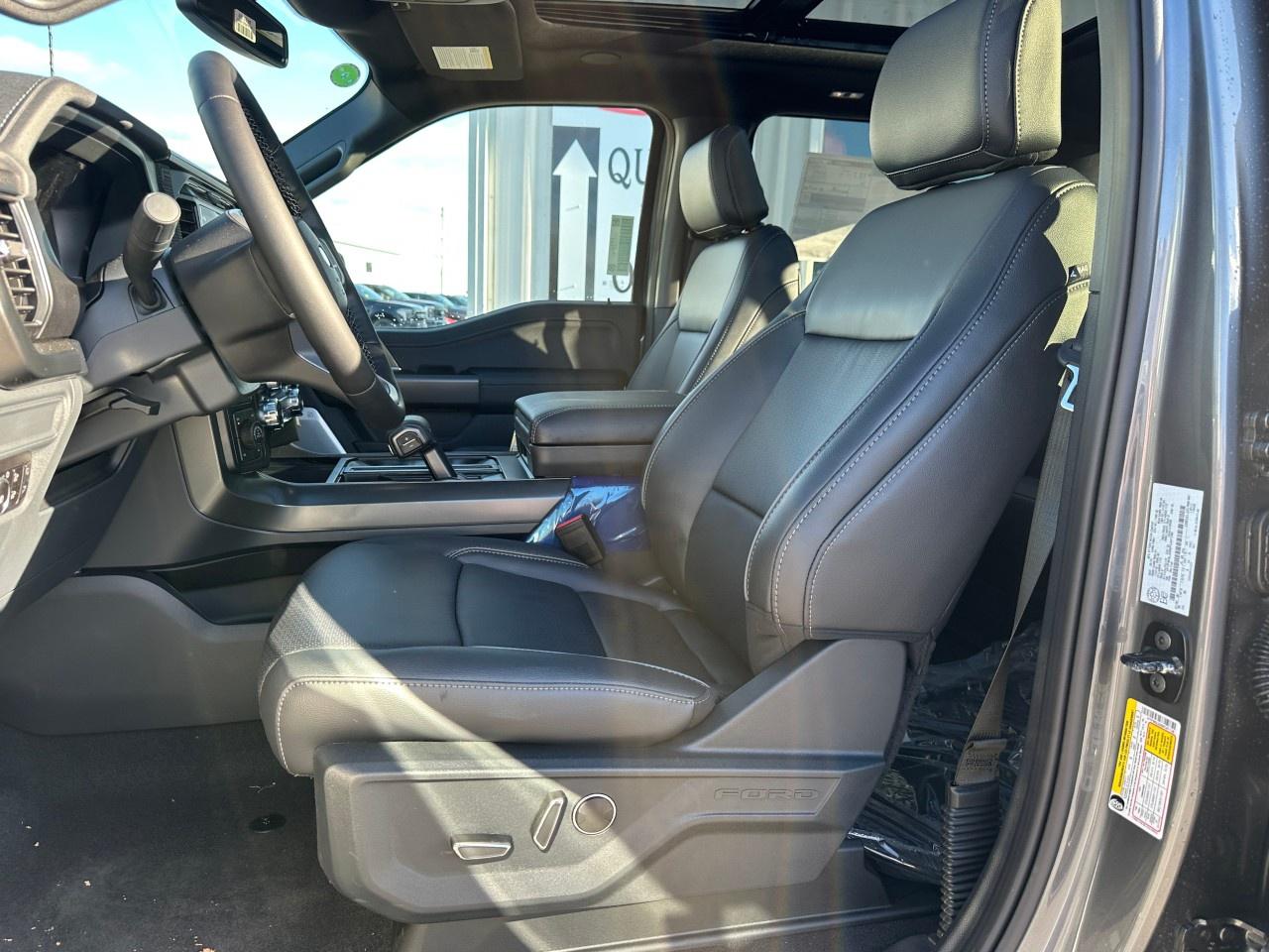 2025 Ford F-150 Lariat 4WD SuperCrew 5.5' Box Photo