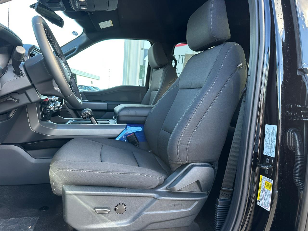 2025 Ford F-150 XLT 4WD SuperCrew 5.5' Box Photo