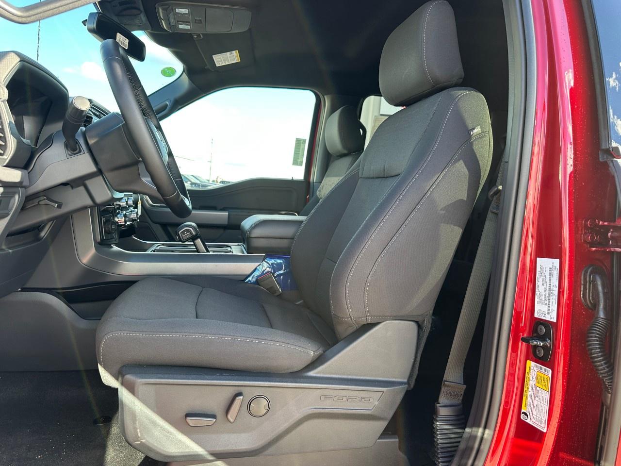 2025 Ford F-150 XLT 4WD SuperCrew 5.5' Box Photo