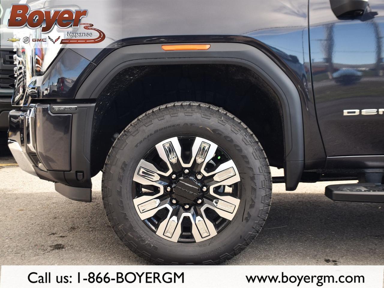 2026 GMC Sierra 2500 HD Crew Cab Standard Box 4-Wheel Drive Denali Photo3