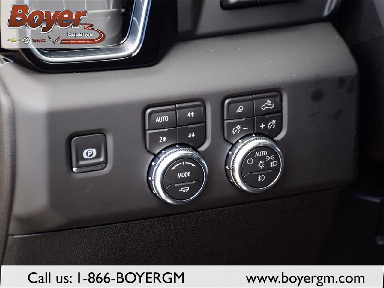 2026 GMC Sierra 2500 HD Crew Cab Standard Box 4-Wheel Drive Denali Photo