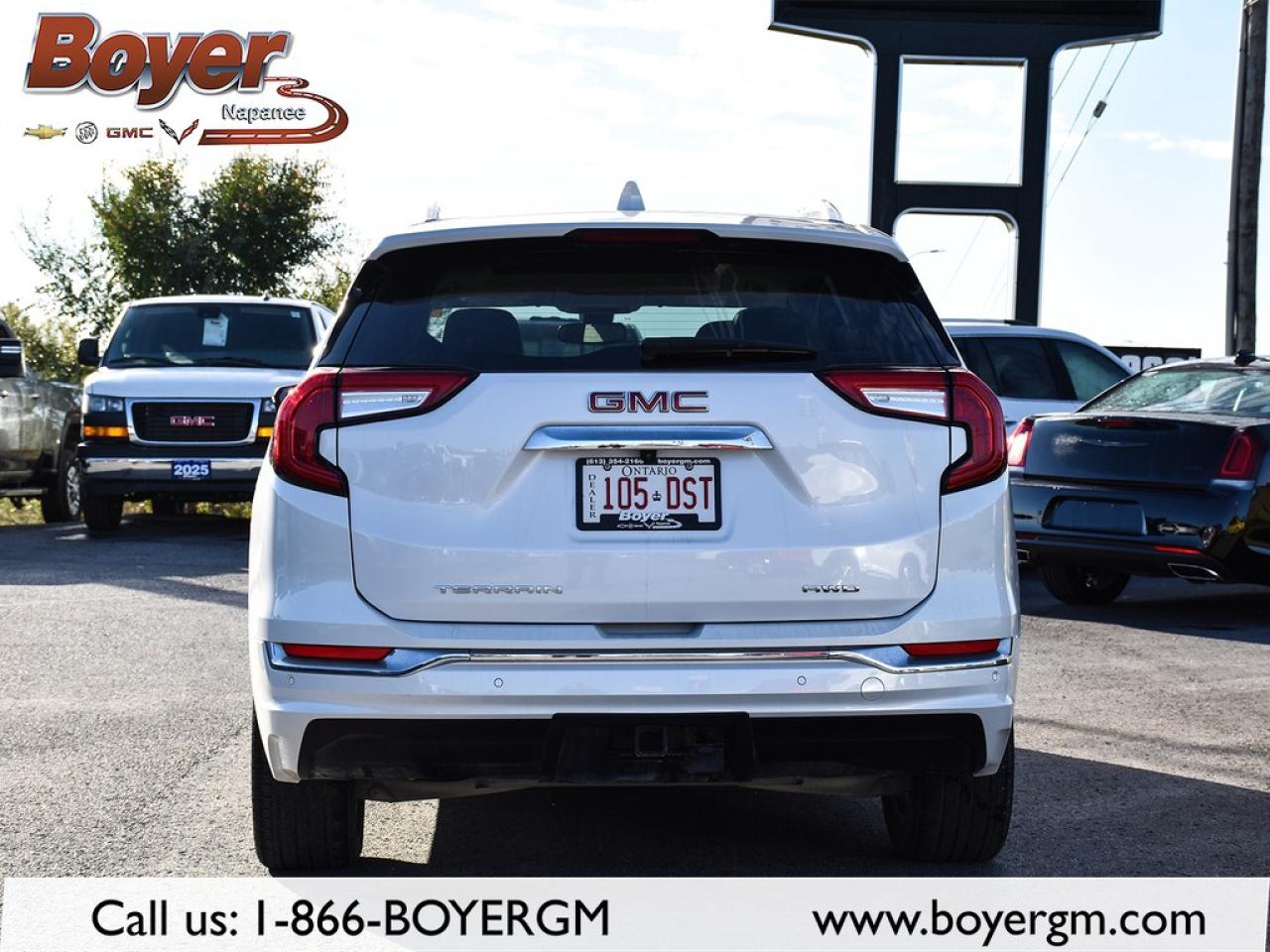 2023 GMC Terrain AWD Denali Photo3