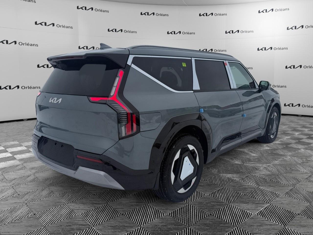 2026 Kia EV9 Land w/Premium Package AWD Photo