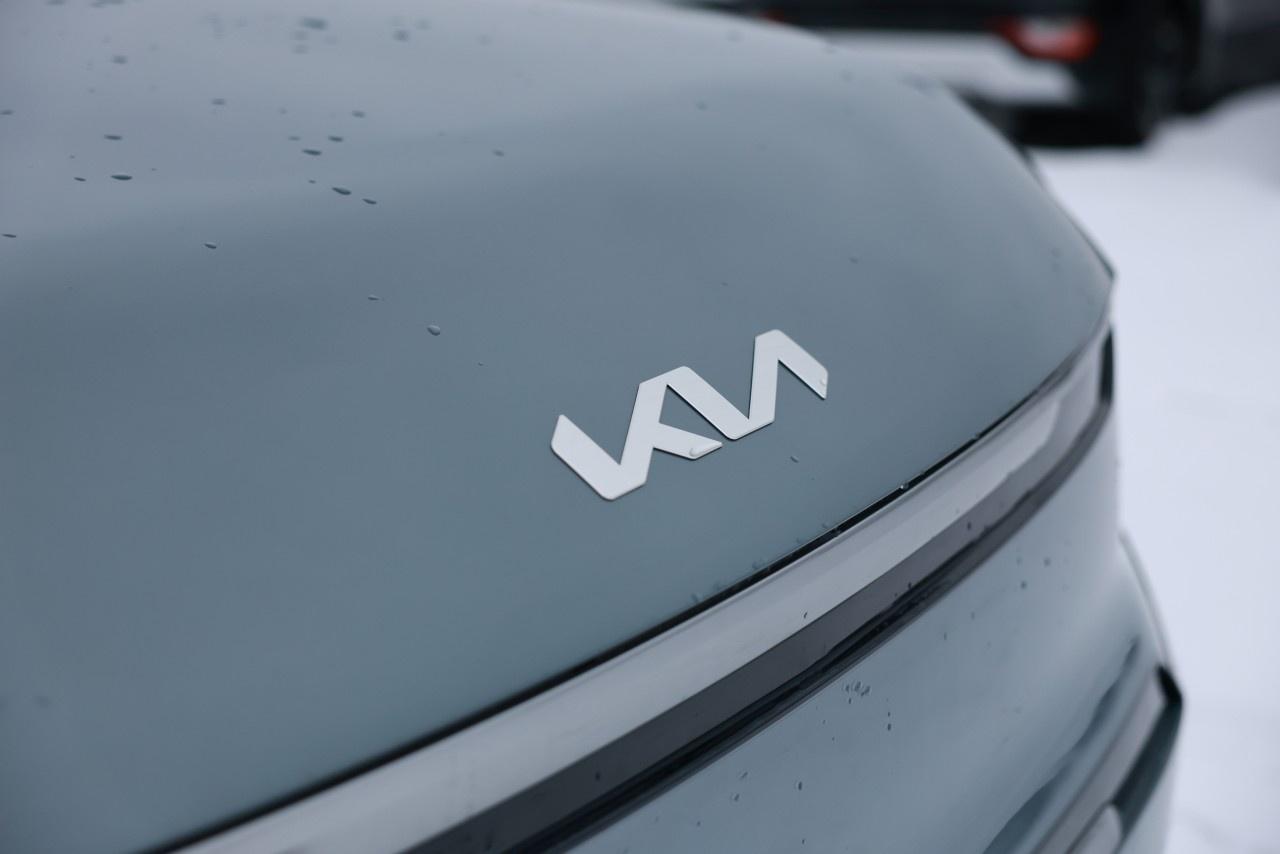 2026 Kia EV9 Land w/Premium Package AWD Photo