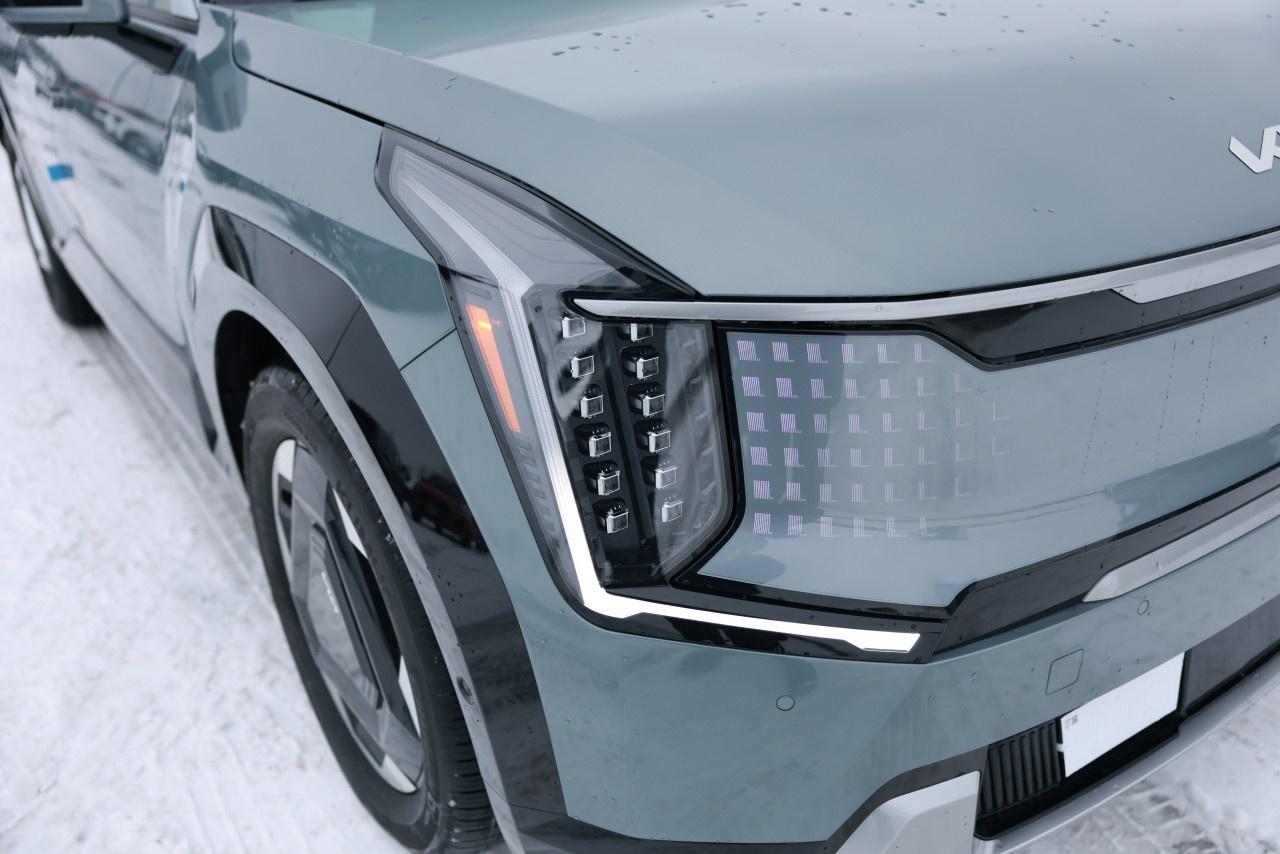 2026 Kia EV9 Land w/Premium Package AWD Photo