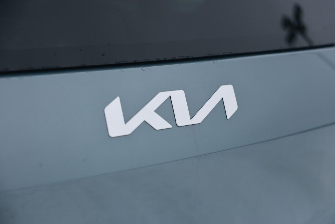 2026 Kia EV9 Land w/Premium Package AWD Photo