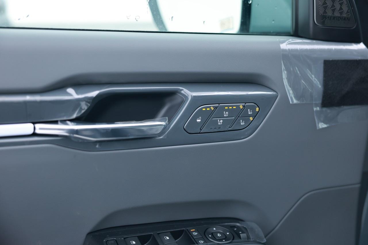 2026 Kia EV9 Land w/Premium Package AWD Photo