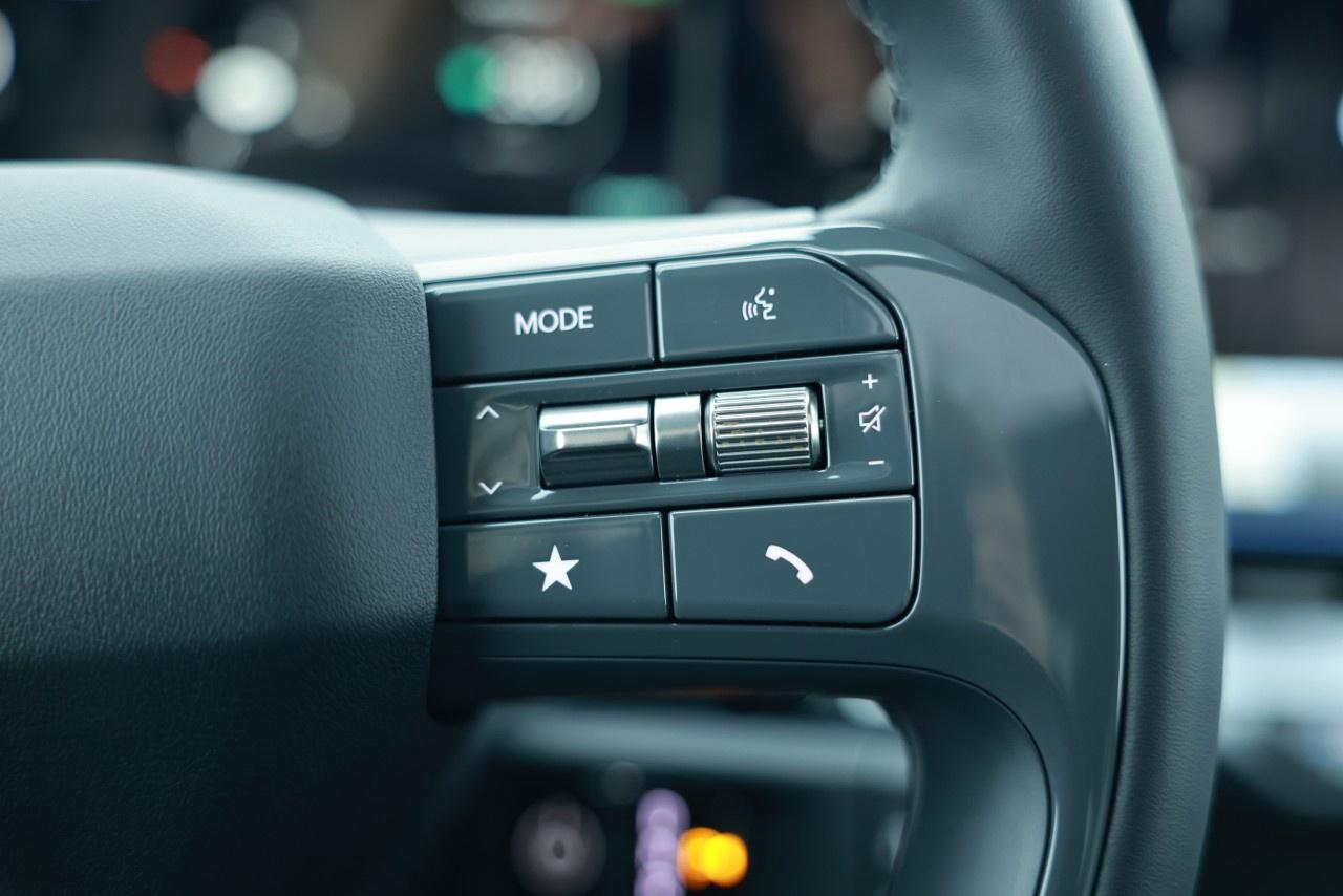 2026 Kia EV9 Land w/Premium Package AWD Photo