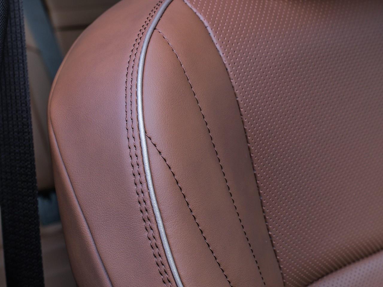 2025 Toyota Crown Signia Limited Photo