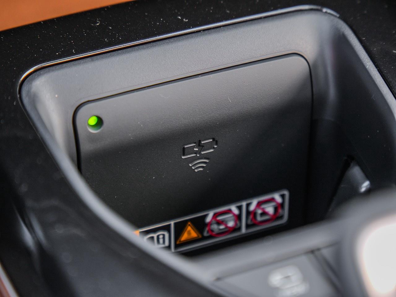 2025 Toyota Crown Signia Limited Photo