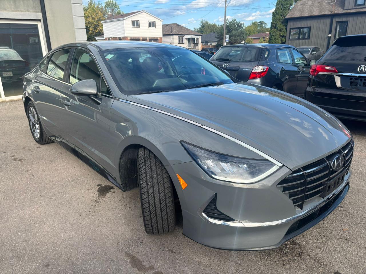 2022 Hyundai Sonata PREFERRED Photo2