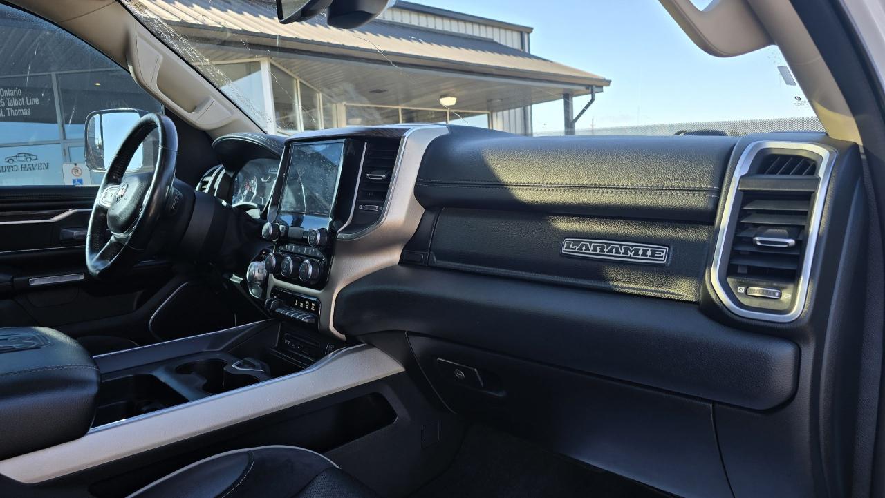 2019 RAM 1500 Laramie**6 in lift* 37s on 22s ** custom exhaust - Photo #14