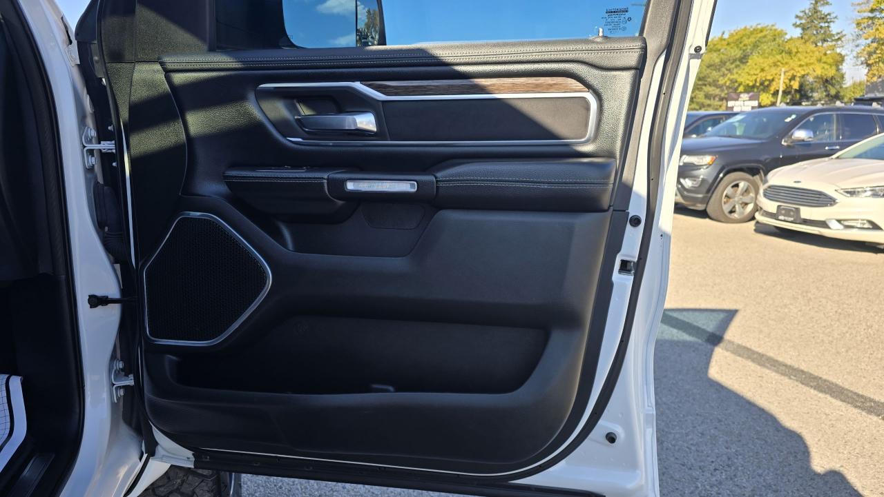 2019 RAM 1500 Laramie**6 in lift* 37s on 22s ** custom exhaust - Photo #21