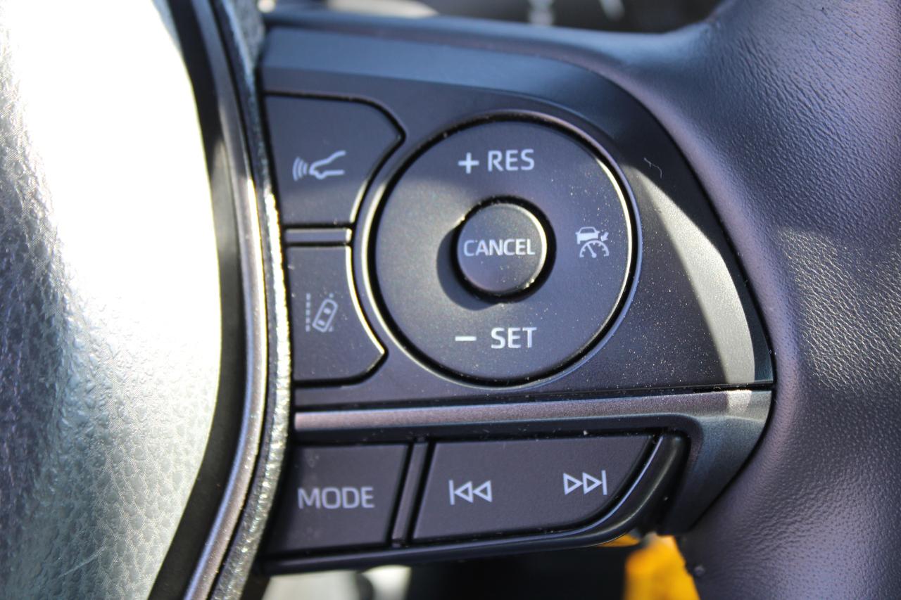 2024 Toyota Camry SE Auto - Photo #9