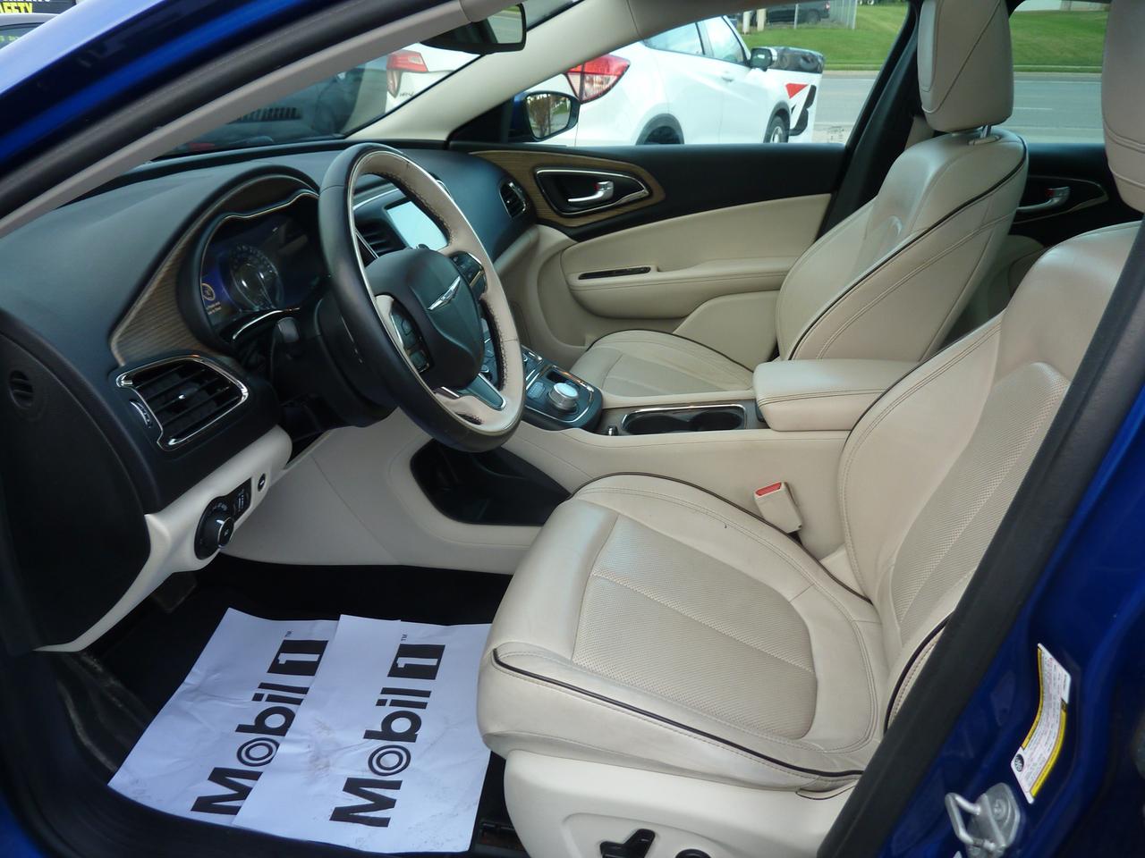2015 Chrysler 200 C Photo