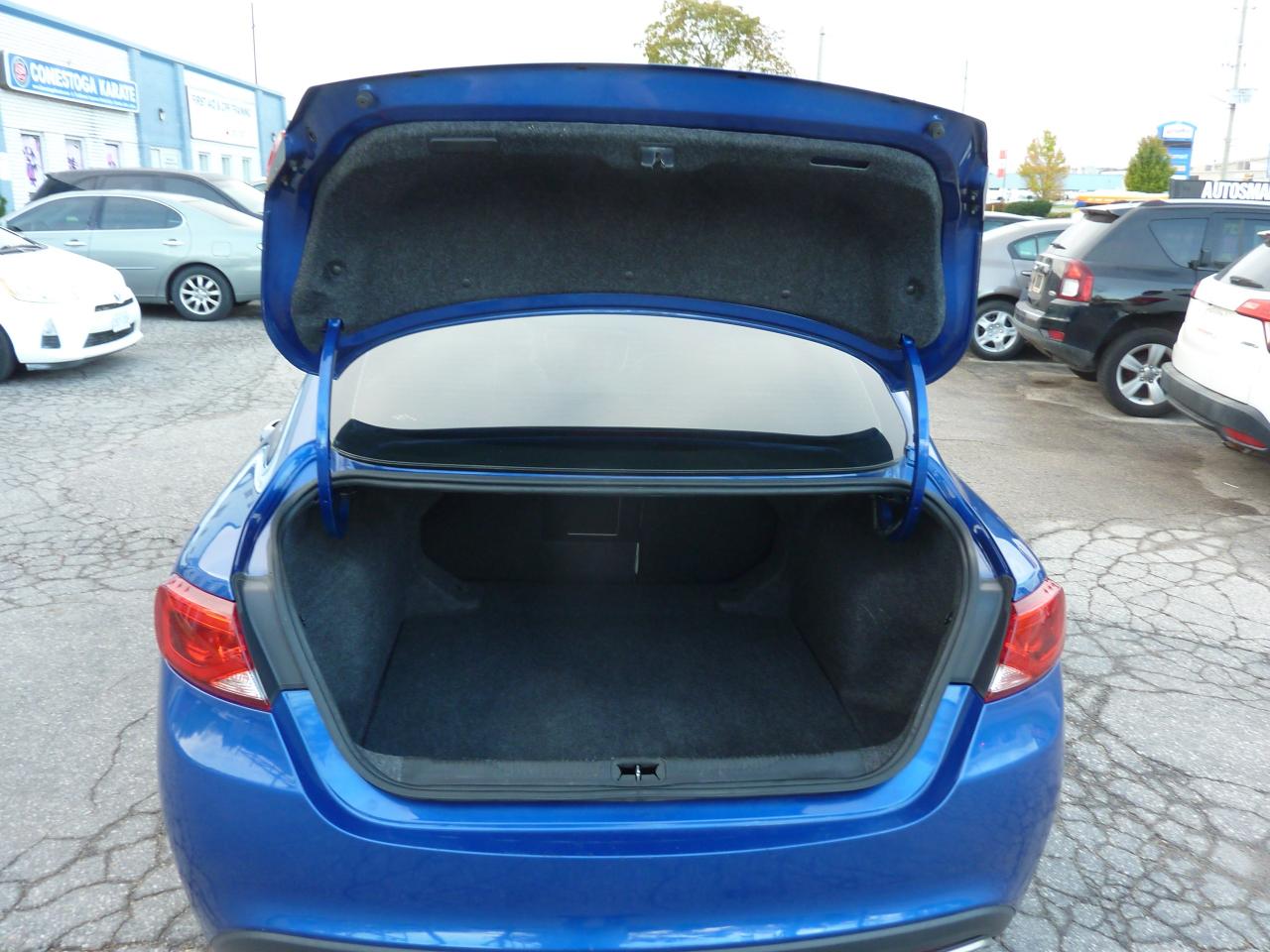 2015 Chrysler 200 C - Photo #20