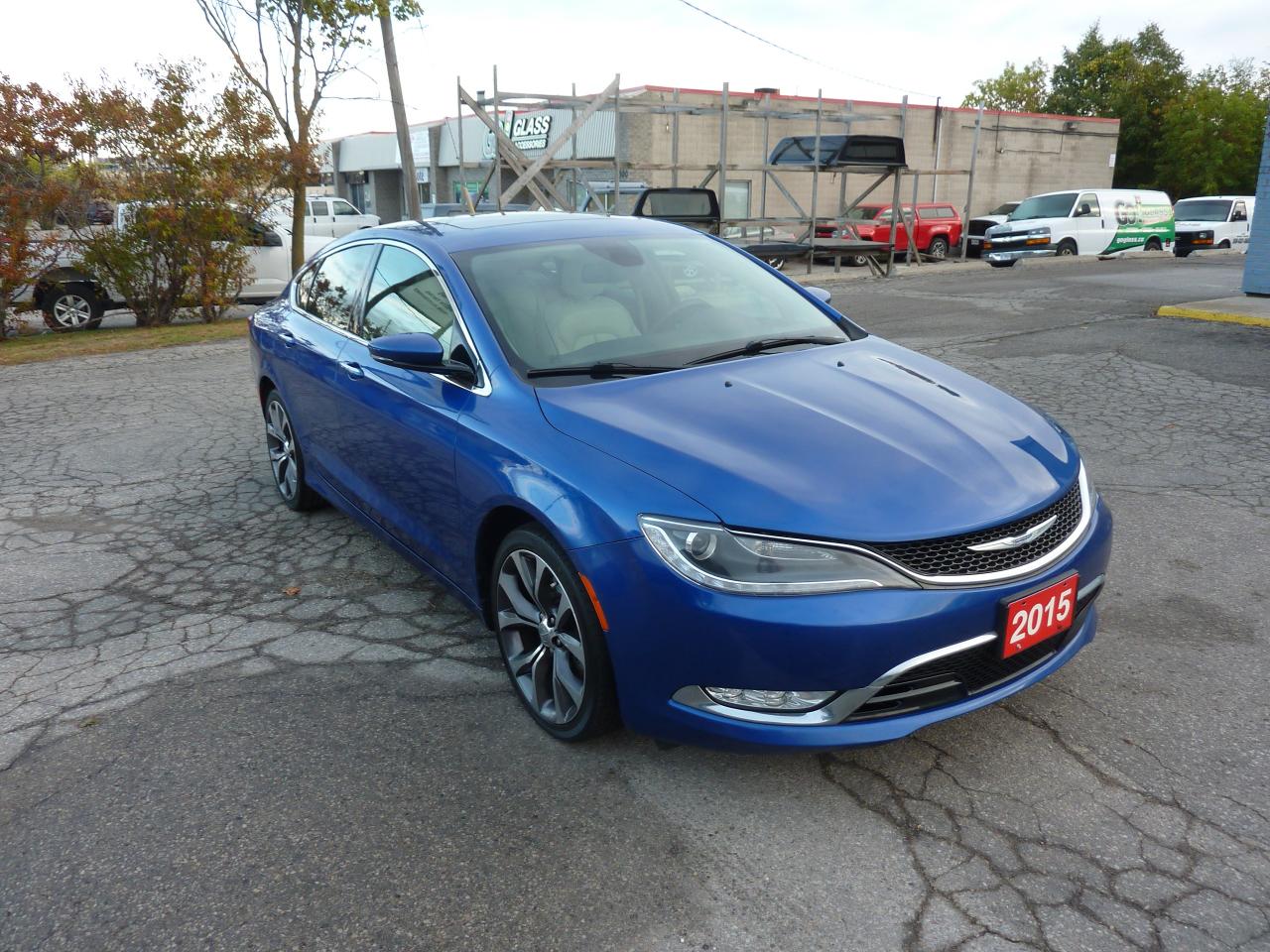 2015 Chrysler 200 C - Photo #3
