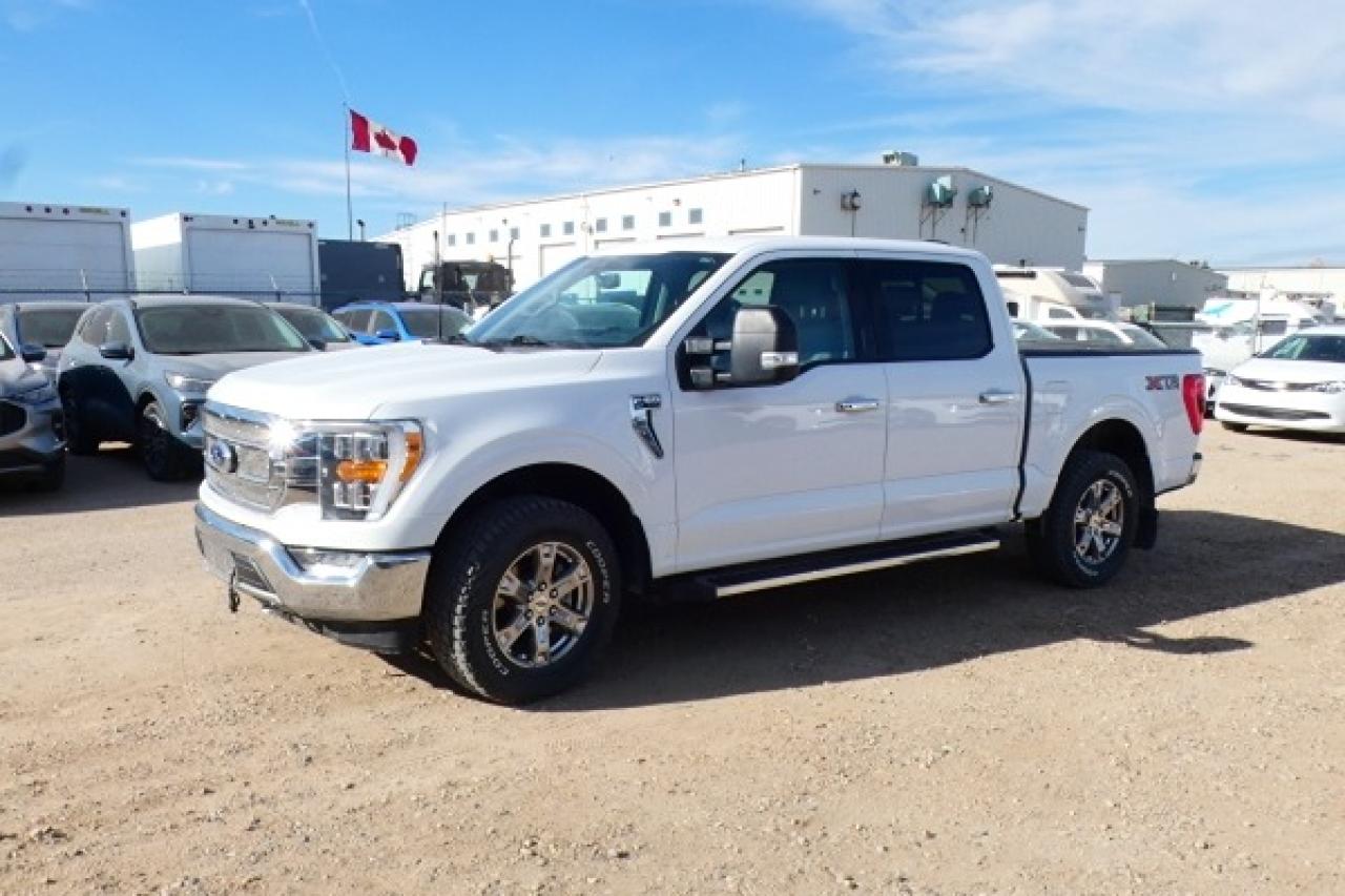 2021 Ford F-150 XLT 4WD SuperCrew w/Htd cloth, NAV, BUC - Photo #2