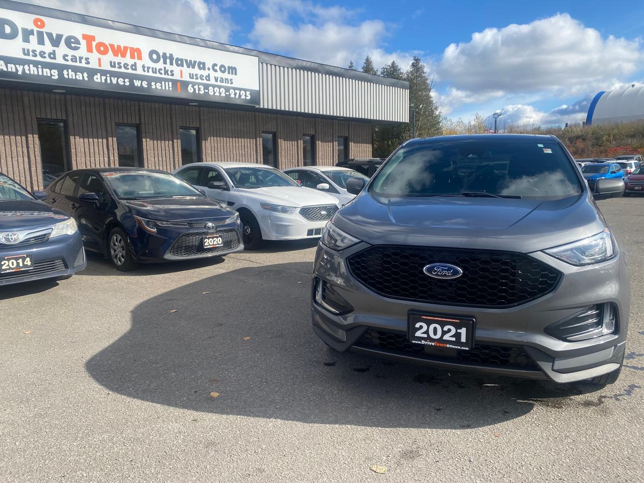 2021 Ford Edge ST LINE AWD Photo2