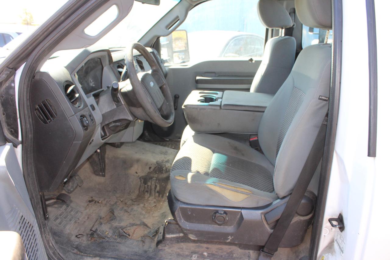 2016 Ford SUPER DUTY F-250 SRW XL Photo4