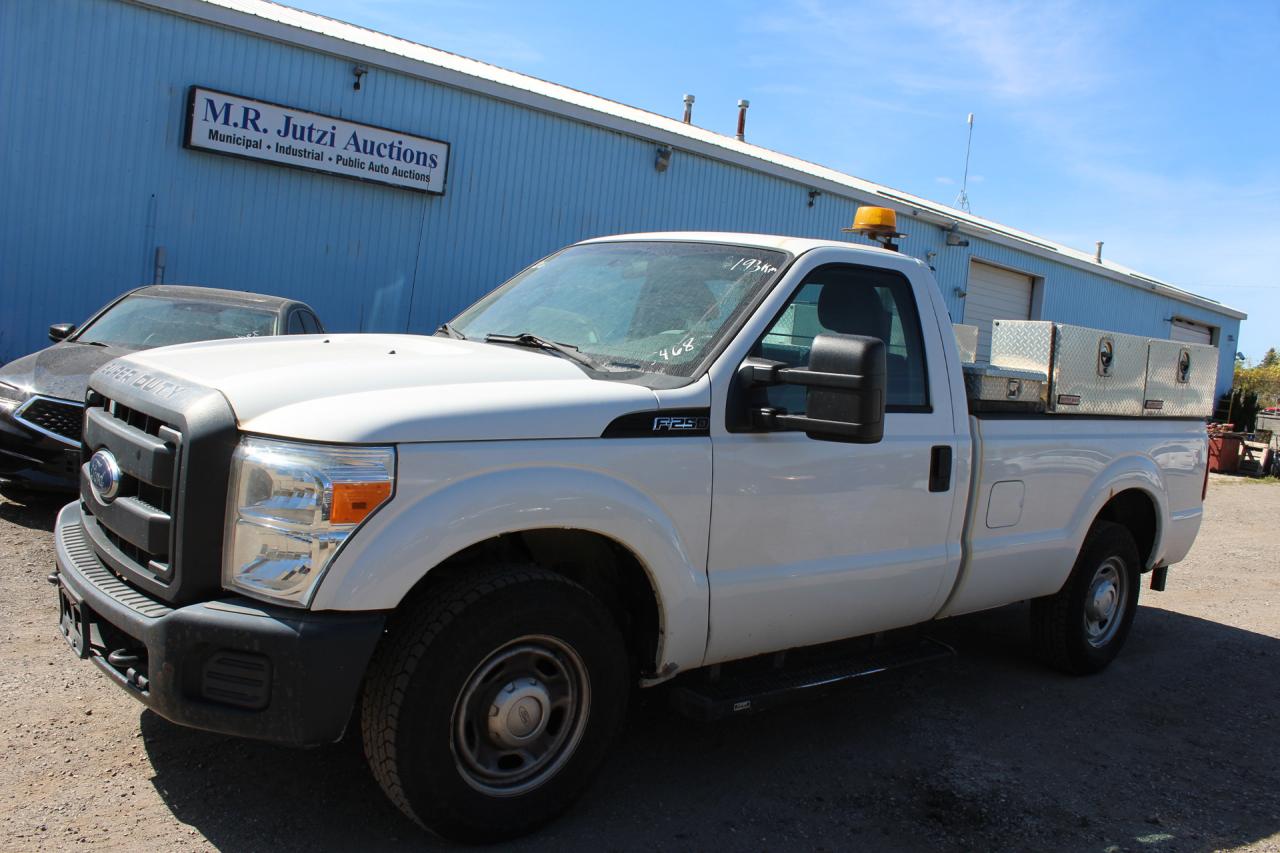 Used 2016 Ford SUPER DUTY F-250 SRW XL for sale in Breslau, ON