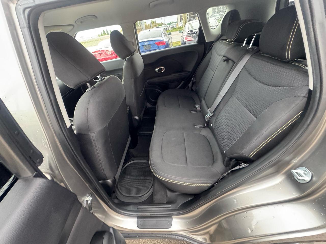 2014 Kia Soul EX, AUTO, ALLOYS, ONLY 54,000KMS, CERTIFIED - Photo #12