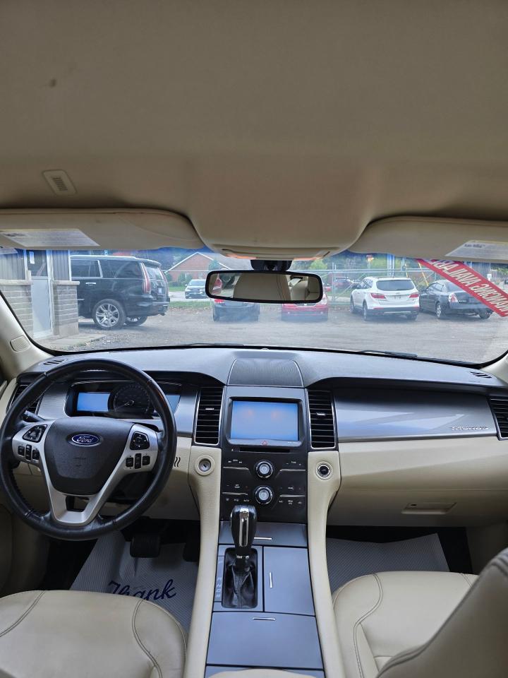 2013 Ford Taurus 4dr Sdn SEL AWD - Photo #13