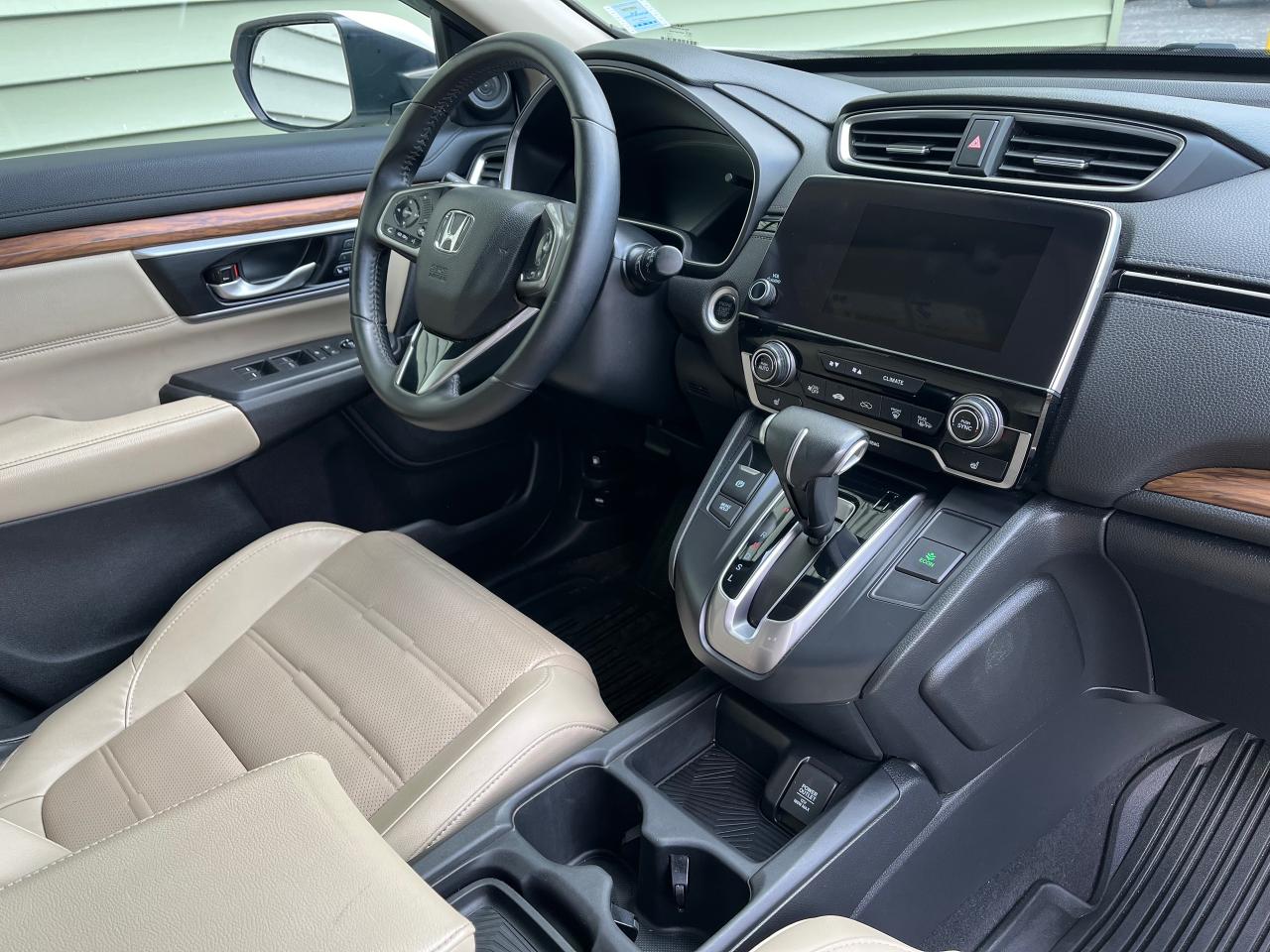 2018 Honda CR-V Touring AWD - Photo #3
