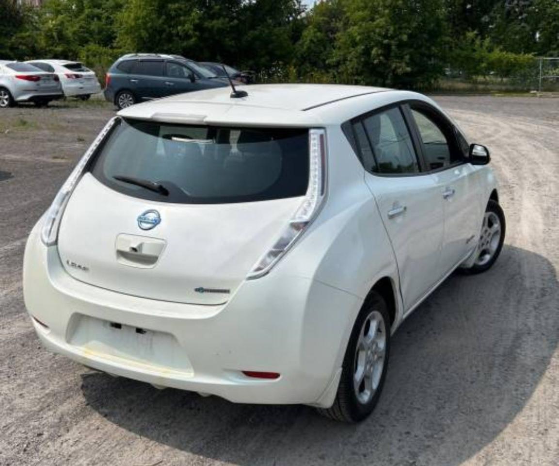 2015 Nissan Leaf EV, $6800 only with Safety - Photo #5