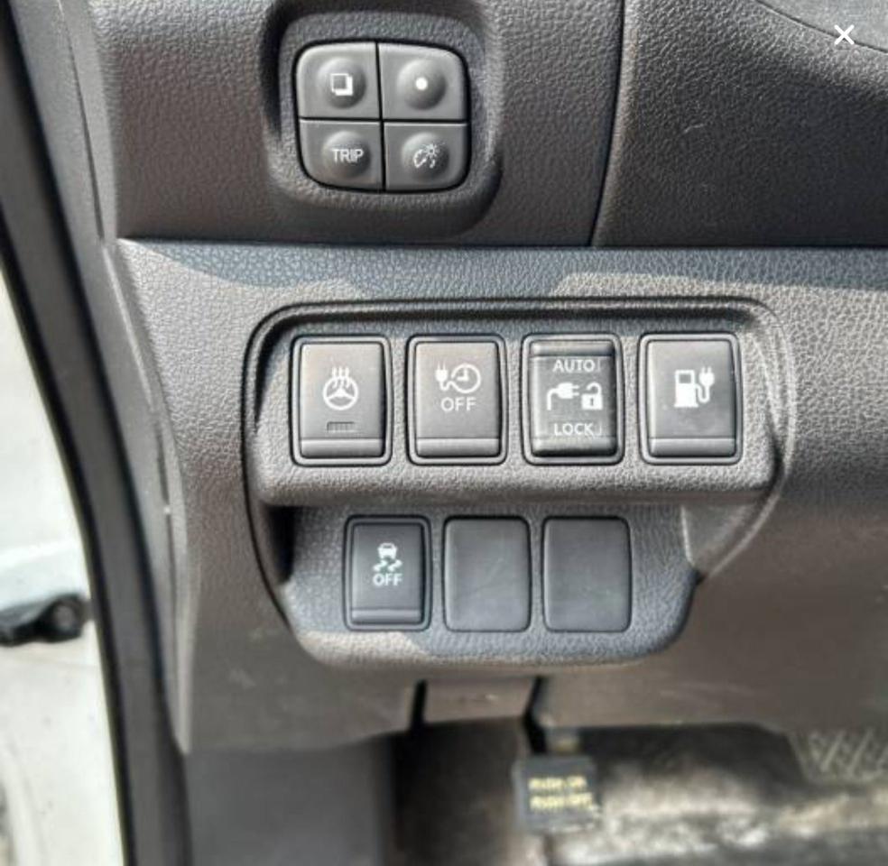2015 Nissan Leaf EV, $6800 only with Safety - Photo #16