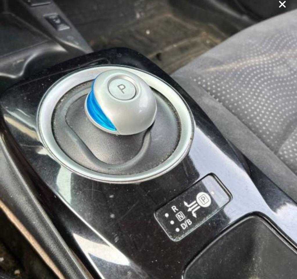 2015 Nissan Leaf EV, $6800 only with Safety - Photo #13
