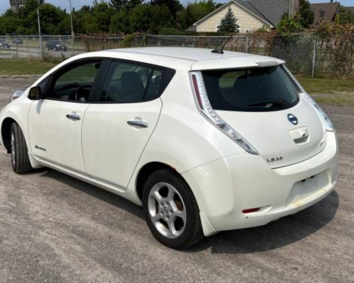 2015 Nissan Leaf EV, $6800 only with Safety - Photo #7