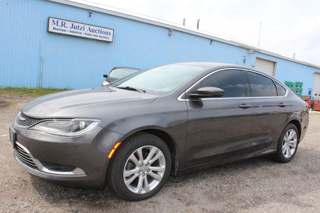 Used 2015 Chrysler 200 Limited for sale in Breslau, ON