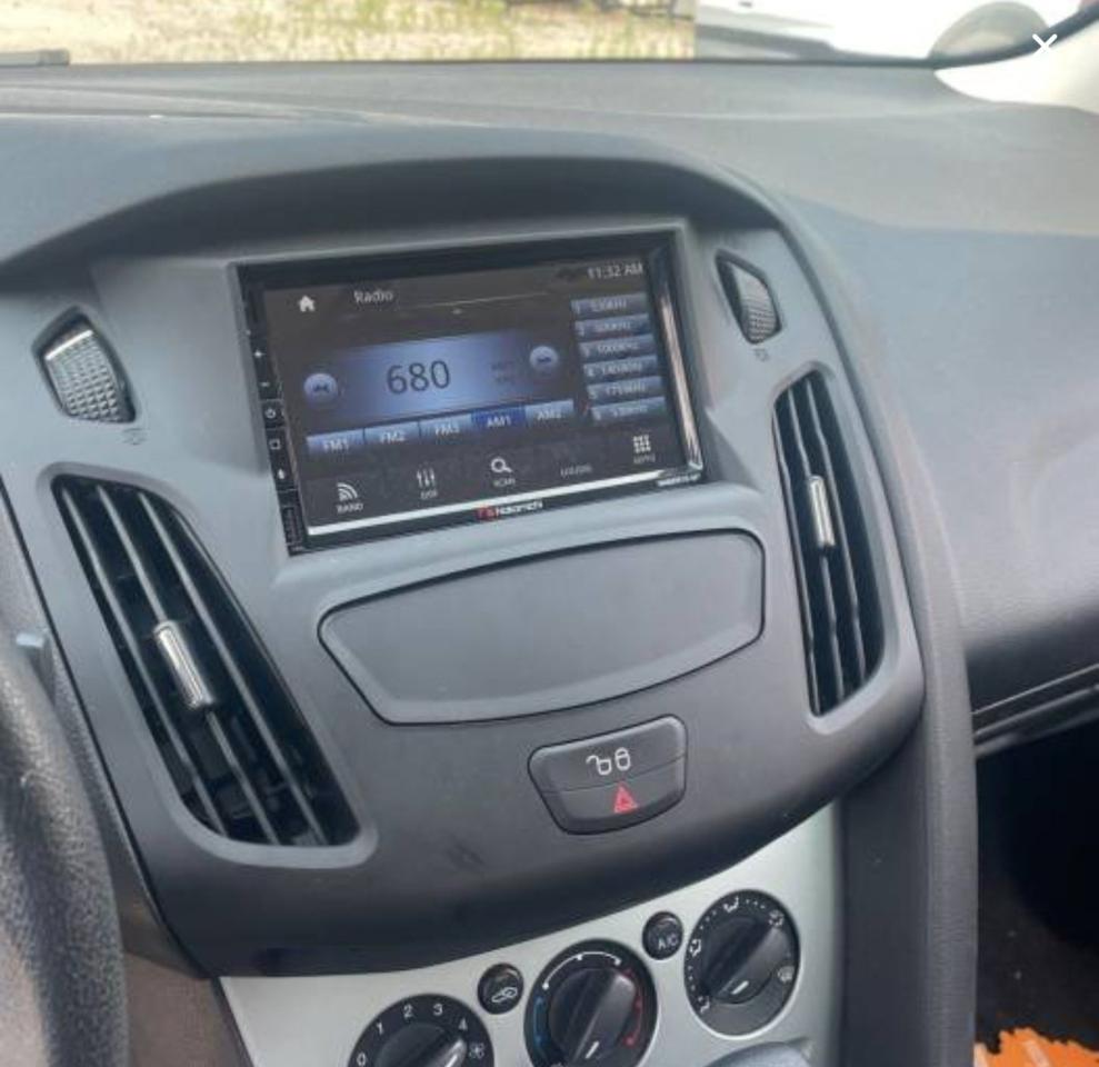 2013 Ford Focus SE - Photo #12