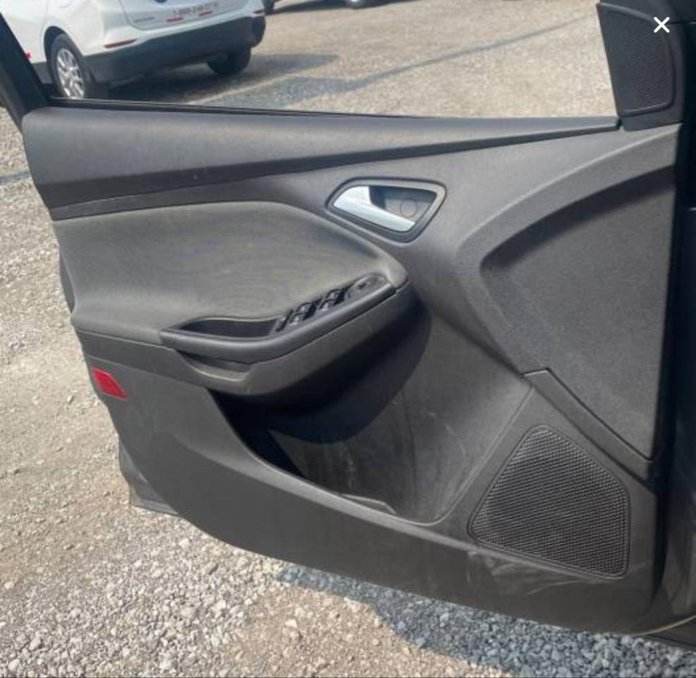 2013 Ford Focus SE - Photo #15