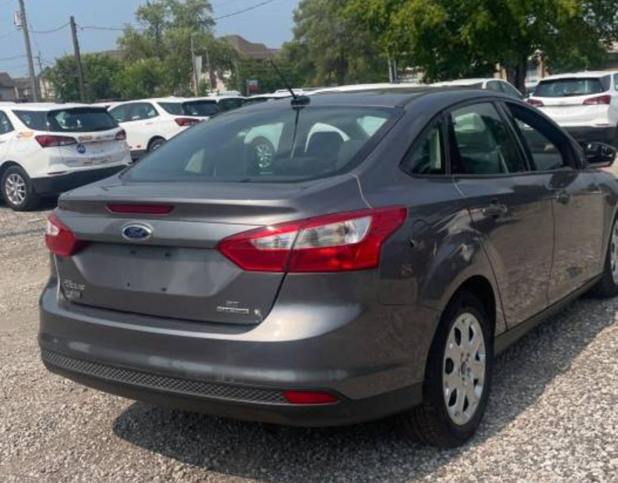 2013 Ford Focus SE - Photo #5