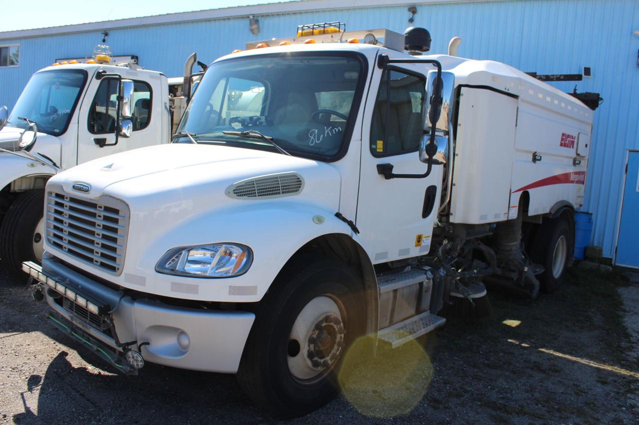 Used 2015 Freightliner M2106  for sale in Breslau, ON