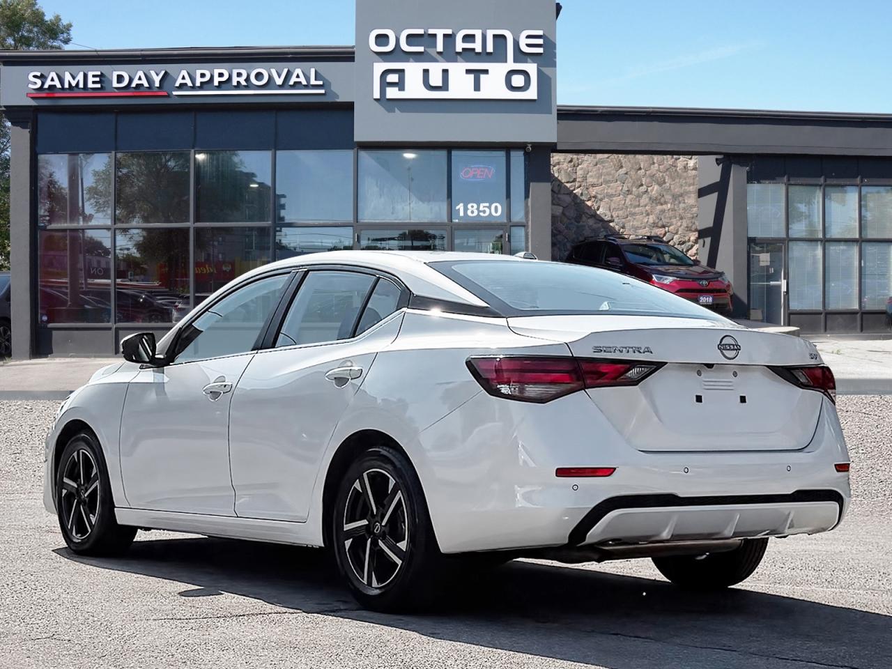 2024 Nissan Sentra SV Photo3