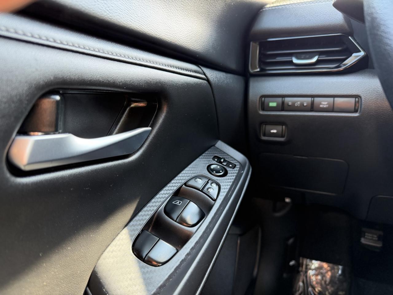2024 Nissan Sentra SV CVT Photo