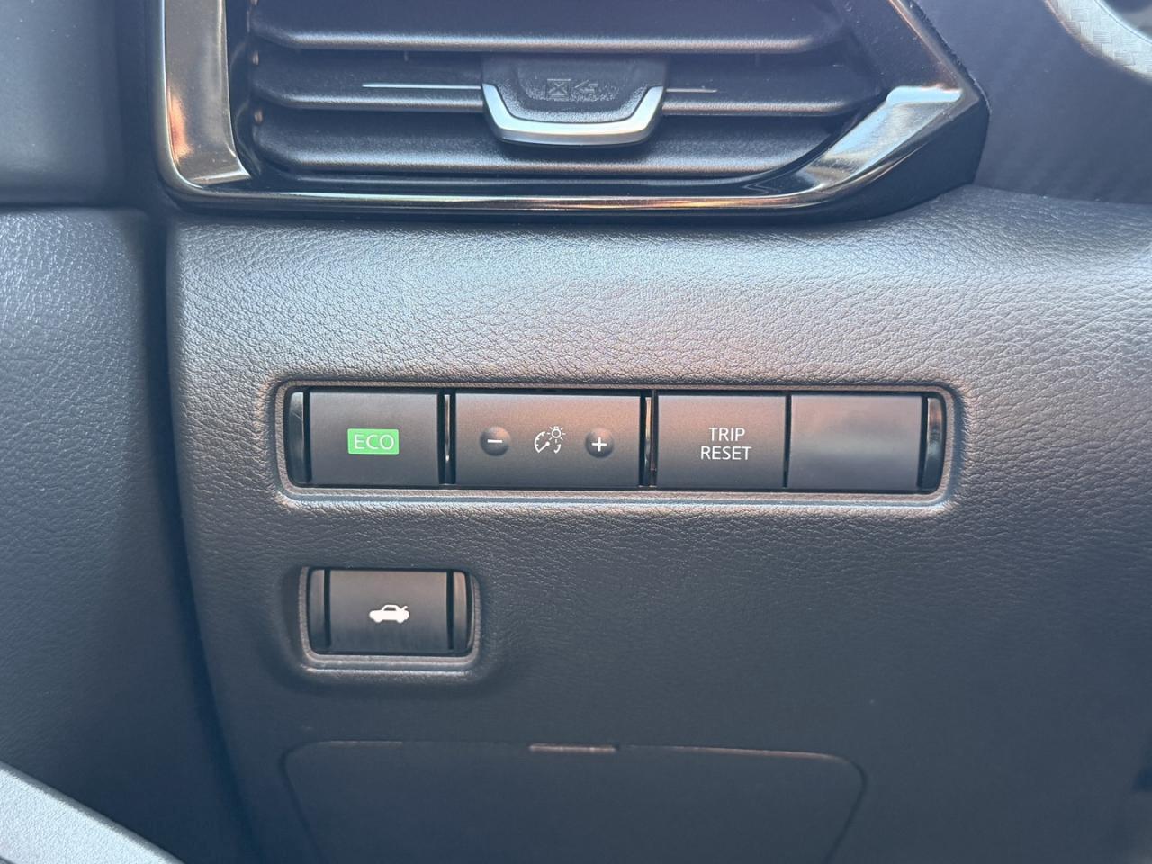 2024 Nissan Sentra SV CVT Photo