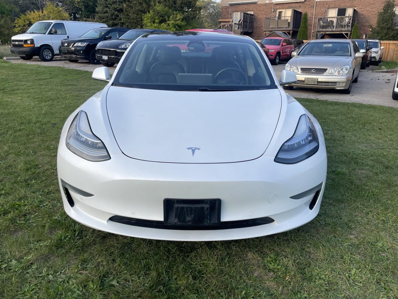 2020 Tesla Model 3 Standard Range Plus *One Owner / Clean Carfax - Photo #2