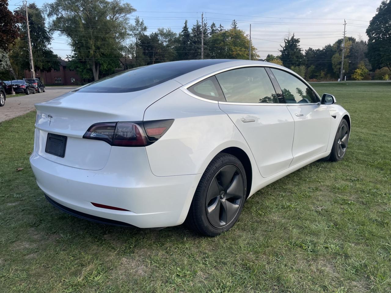 2020 Tesla Model 3 Standard Range Plus *One Owner / Clean Carfax - Photo #6
